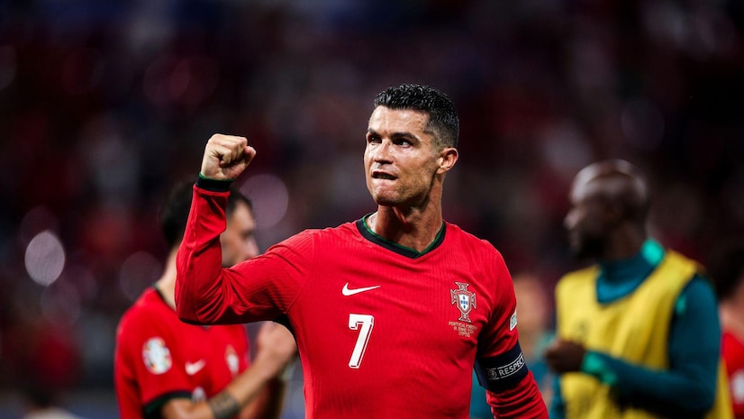 没完没了?索博晒结婚照,评论区还有很多球迷在刷居勒尔图片.